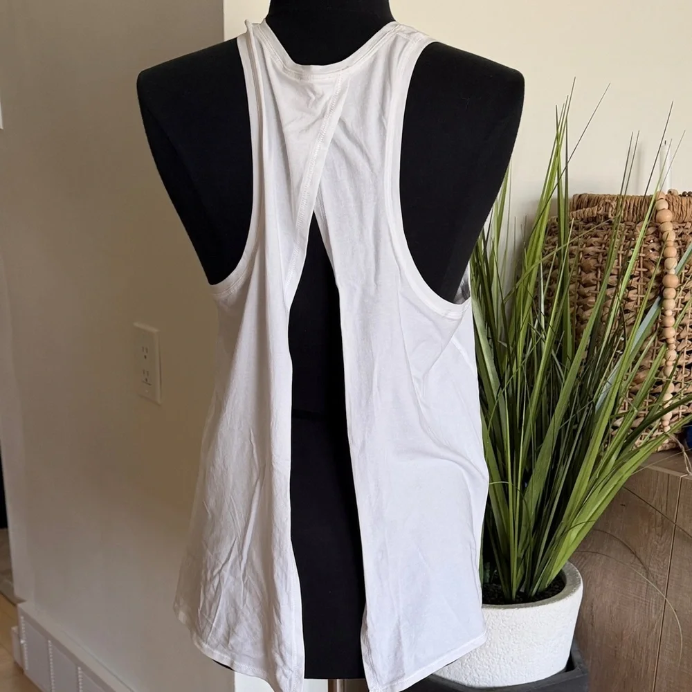 Lululemon - White - All Tied Up Tank - size 12 - Picture 5 of 10